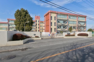 東村山第四中学校  約180m